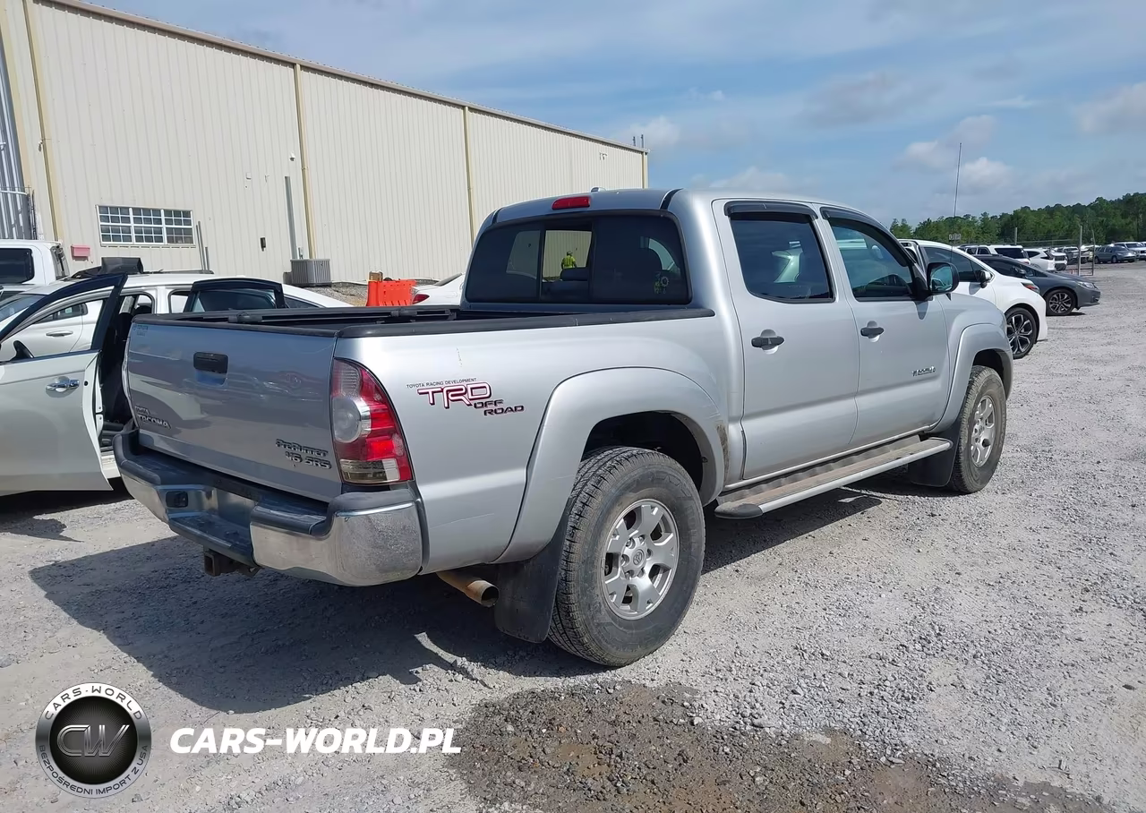 2010 Toyota Tacoma Prerunner V6 VIN:3TMJU4GN1AM104786 - 4