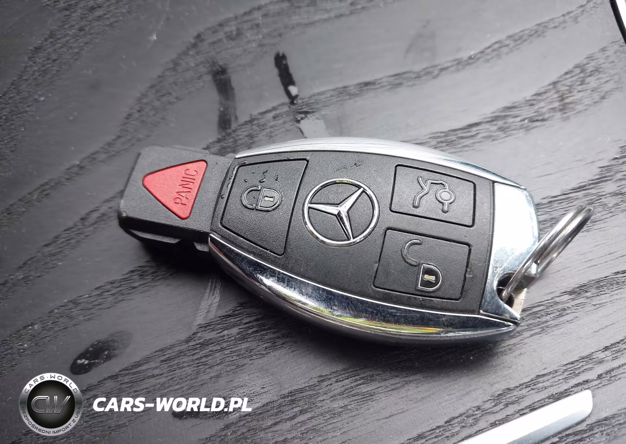 2016 Mercedes-Benz C 300 4Matic VIN:55SWF4KB3GU148667 - 11