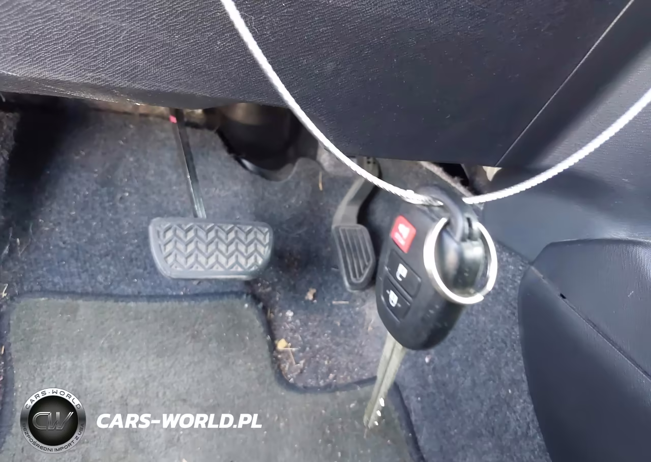 2018 Toyota Prius C Four-One-Three-Two VIN:JTDKDTB31J1616677 - 11