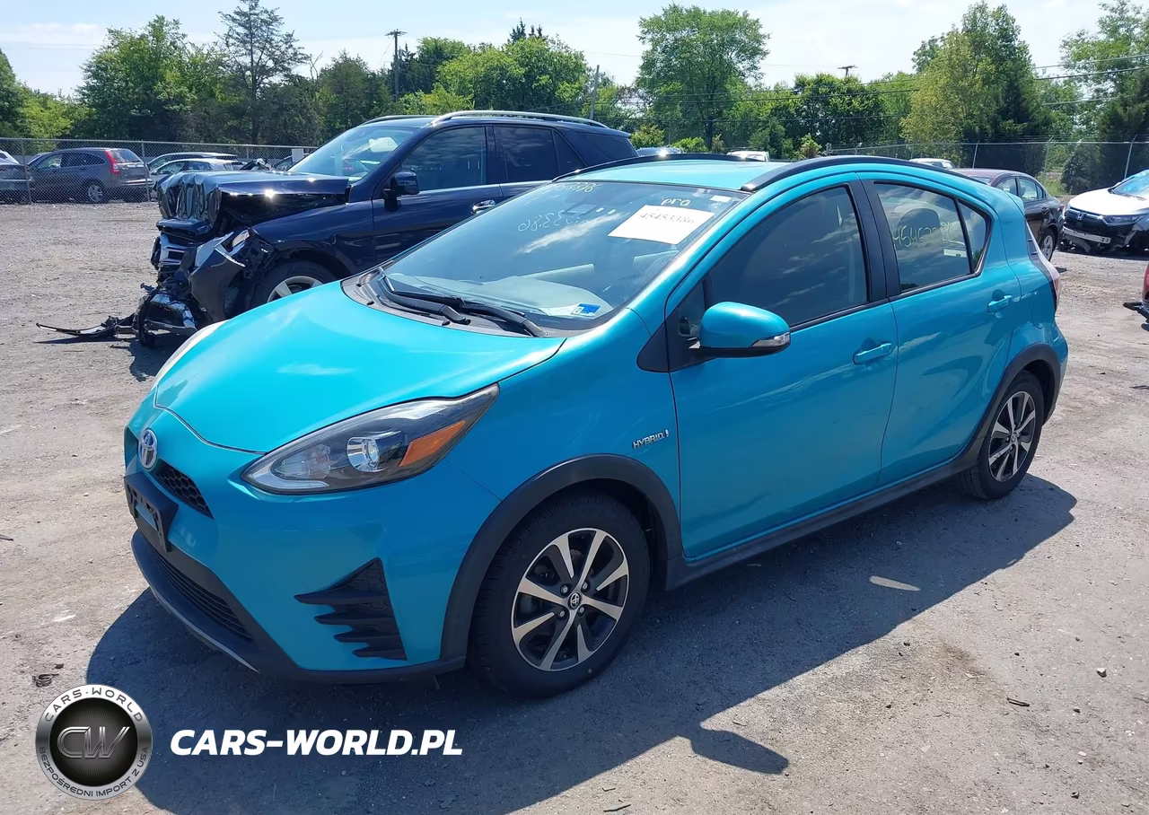 2018 Toyota Prius C Four-One-Three-Two VIN:JTDKDTB31J1616677 - 2