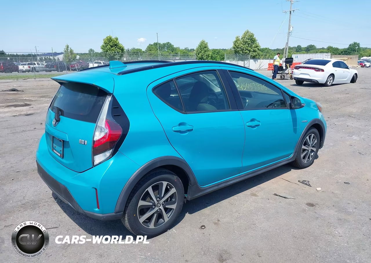 2018 Toyota Prius C Four-One-Three-Two VIN:JTDKDTB31J1616677 - 4