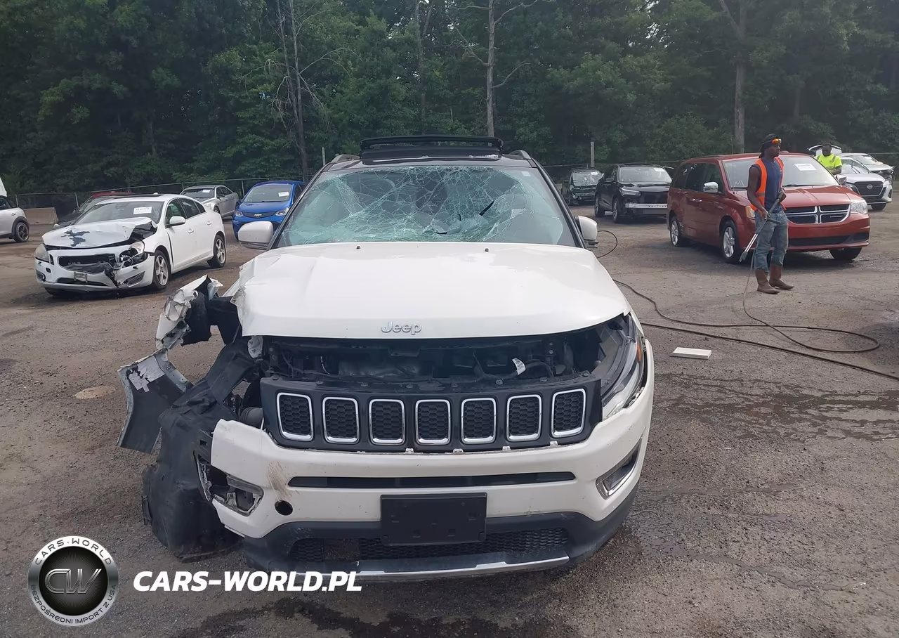 2018 Jeep Compass Limited 4X4 VIN:3C4NJDCB0JT245702 - 13