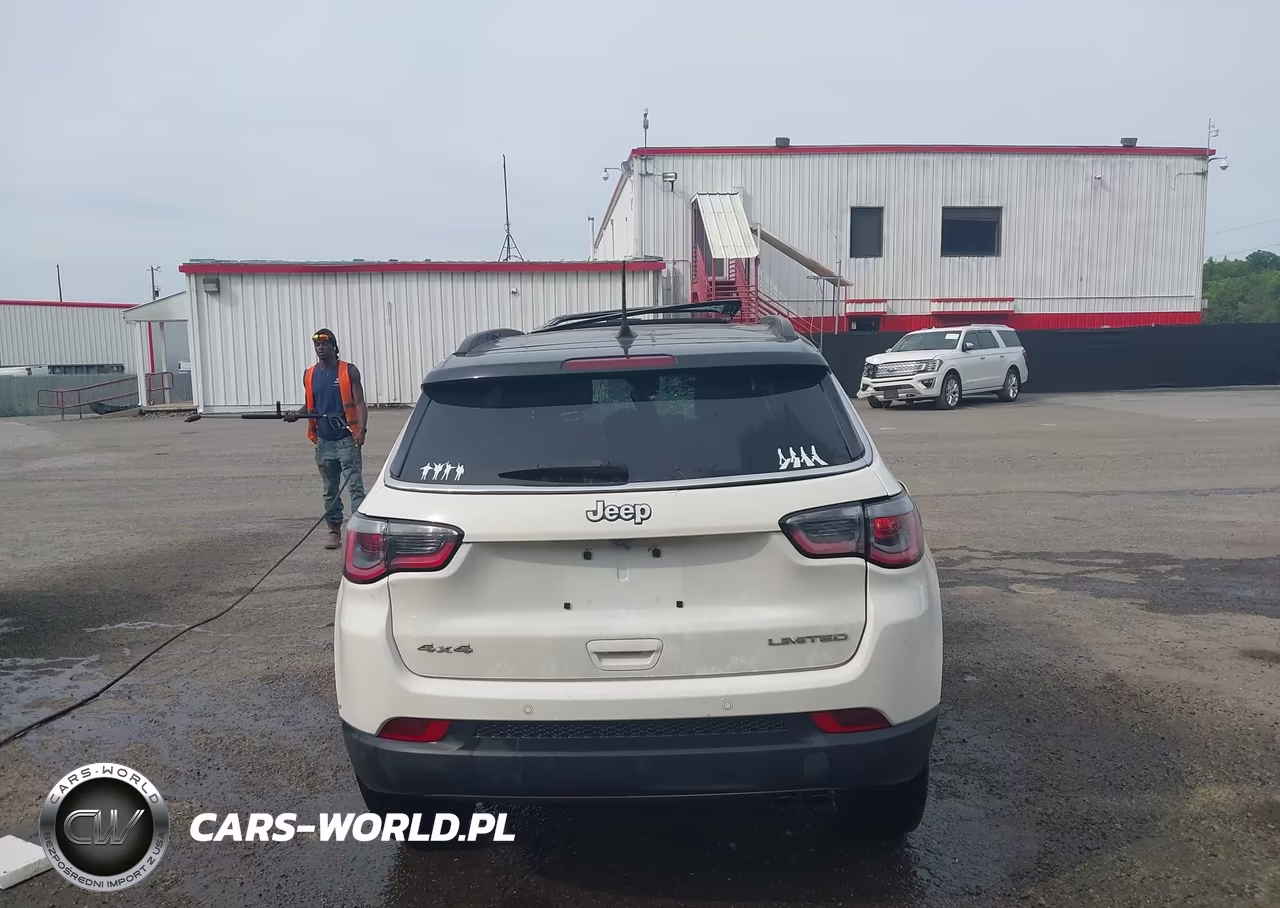 2018 Jeep Compass Limited 4X4 VIN:3C4NJDCB0JT245702 - 17