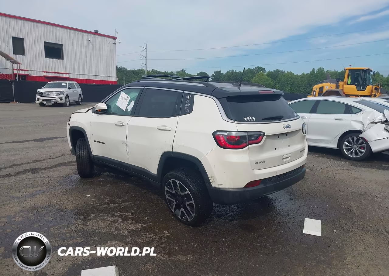 2018 Jeep Compass Limited 4X4 VIN:3C4NJDCB0JT245702 - 3