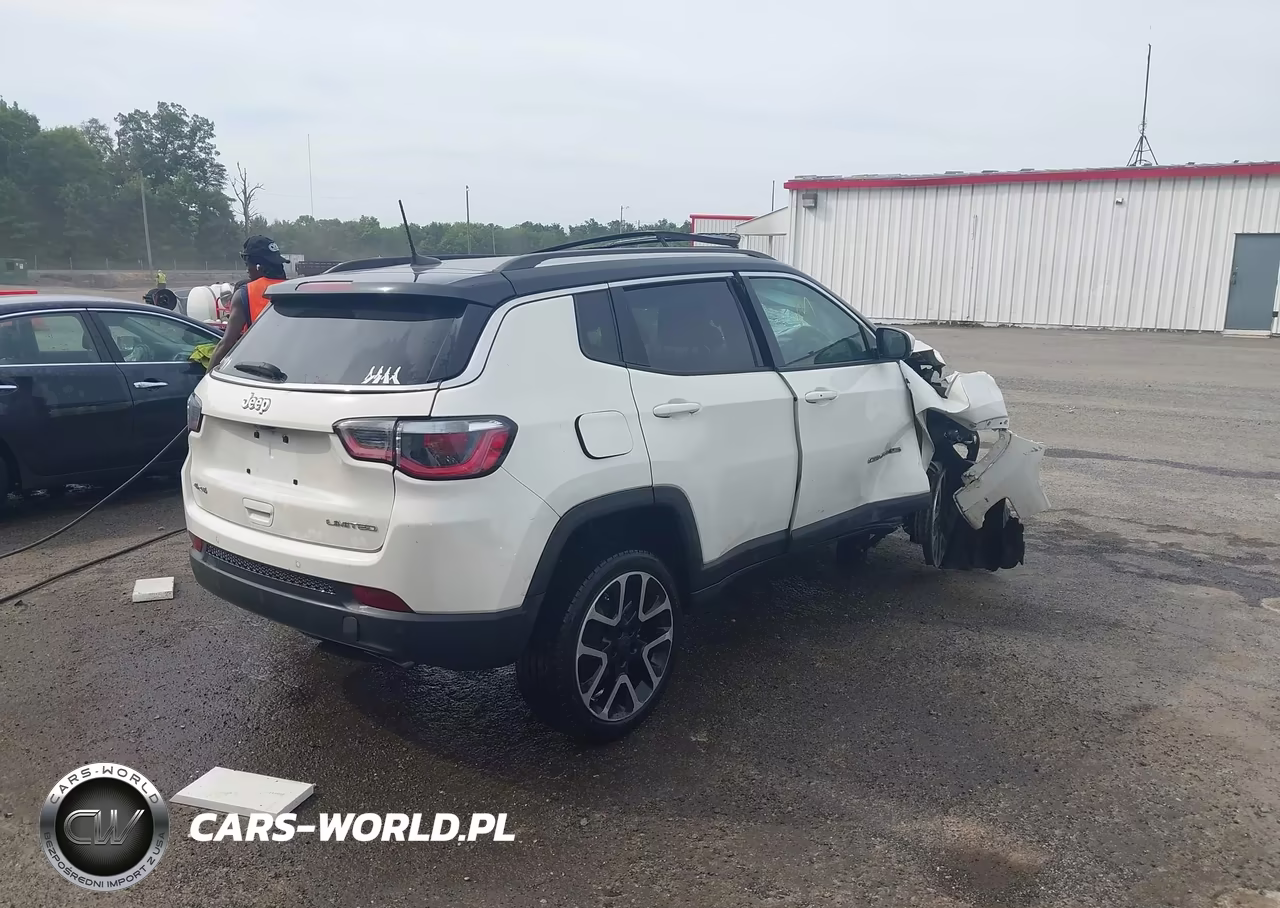 2018 Jeep Compass Limited 4X4 VIN:3C4NJDCB0JT245702 - 4