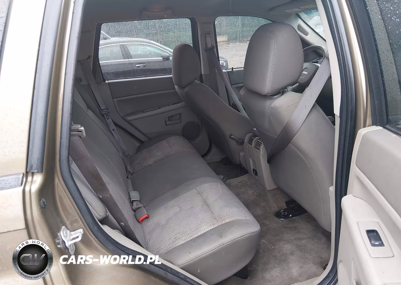 2008 Jeep Grand Cherokee Laredo VIN:1J8GR48K38C238722 - 8