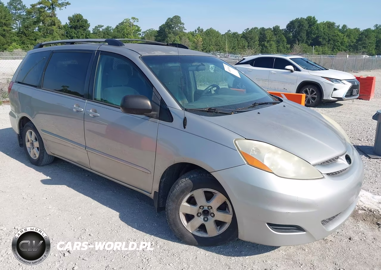 2008 Toyota Sienna Le – zdjęcie 1 z 11