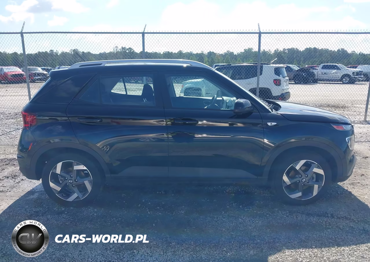 2025 Hyundai Venue Sel VIN:KMHRC8A3XSU376928 - 13