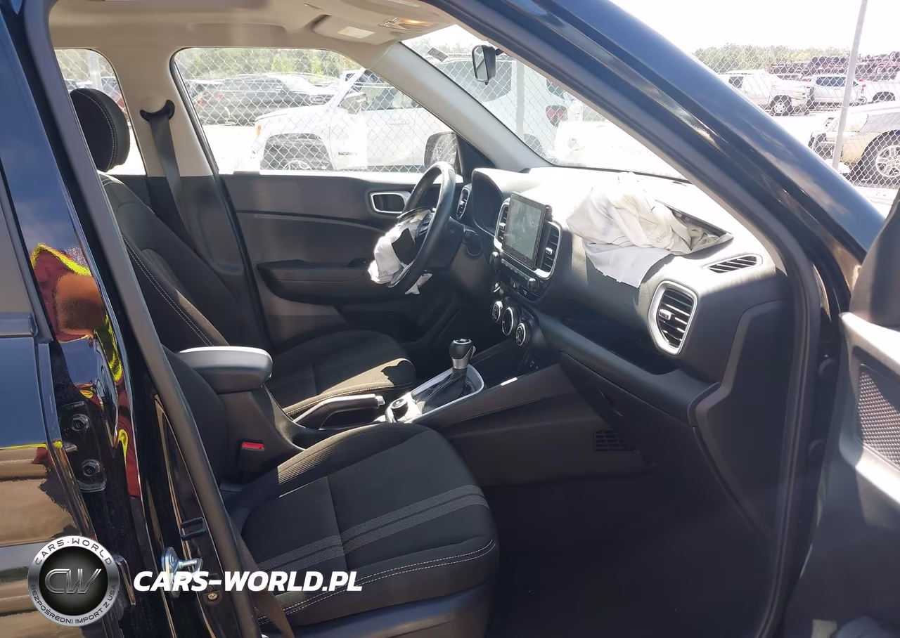 2025 Hyundai Venue Sel VIN:KMHRC8A3XSU376928 - 5