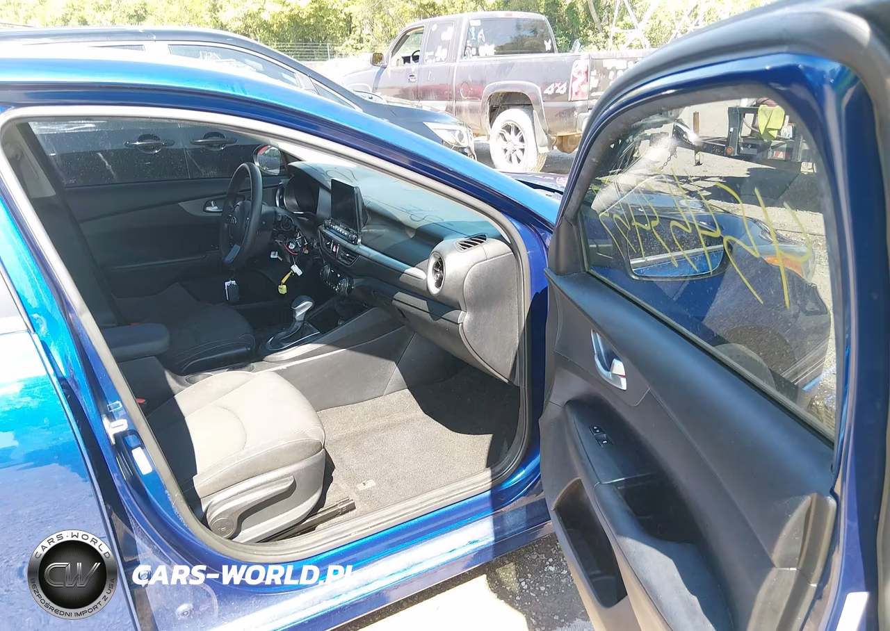 2019 Kia Forte Lxs VIN:3KPF24AD7KE074569 - 5