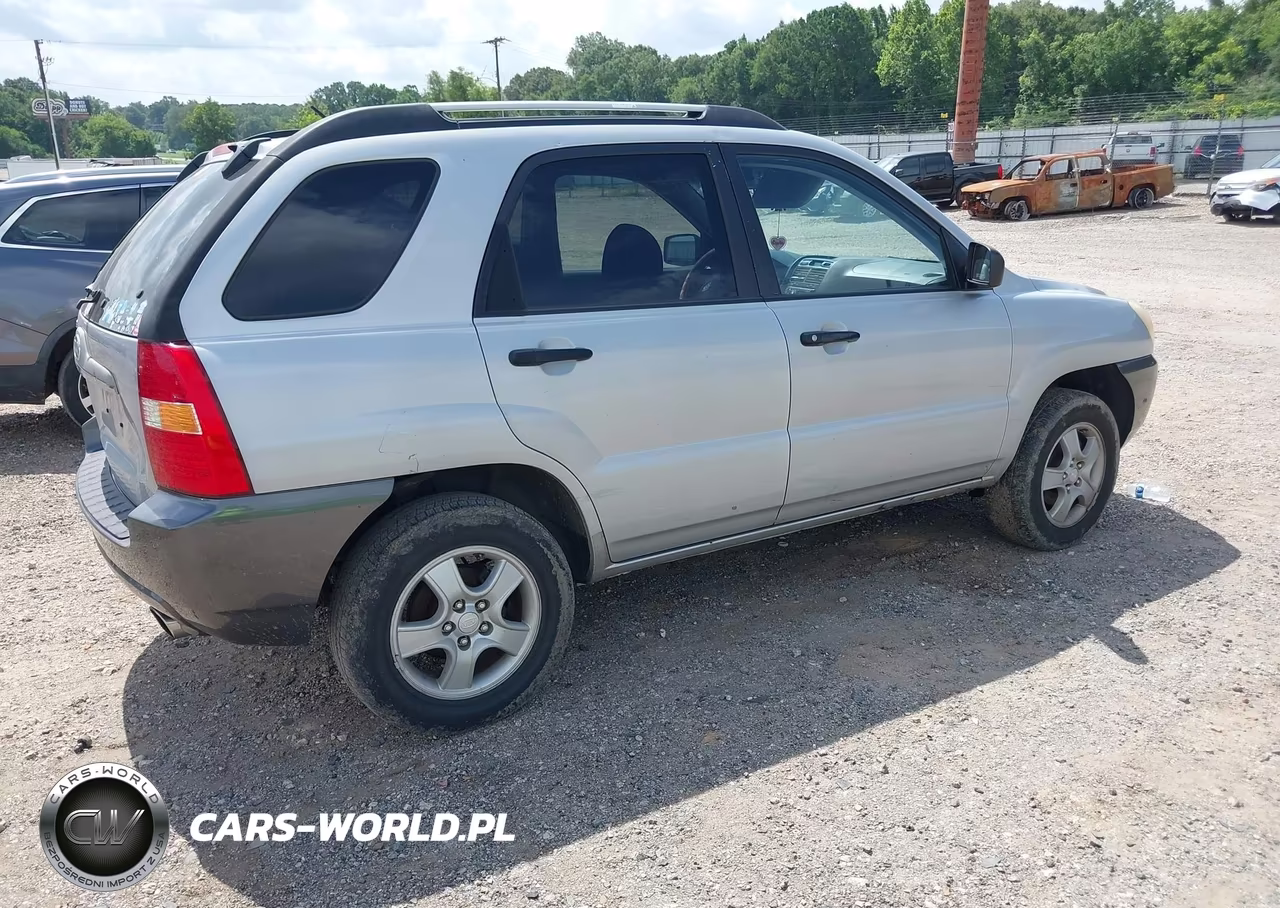 2008 Kia Sportage Lx VIN:KNDJF724X87476822 - 4