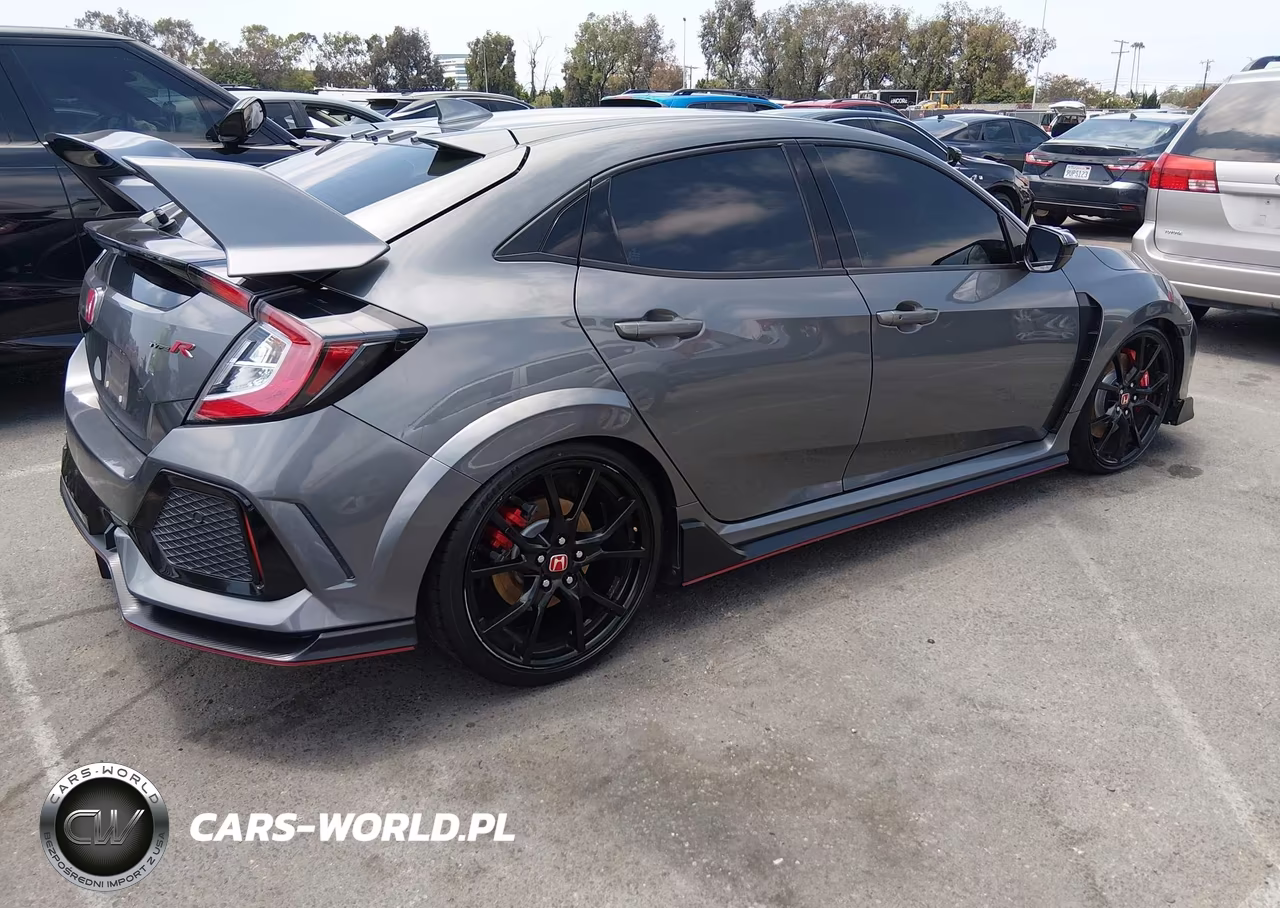 2019 Honda Civic Type R Touring VIN:SHHFK8G75KU203376 - 4