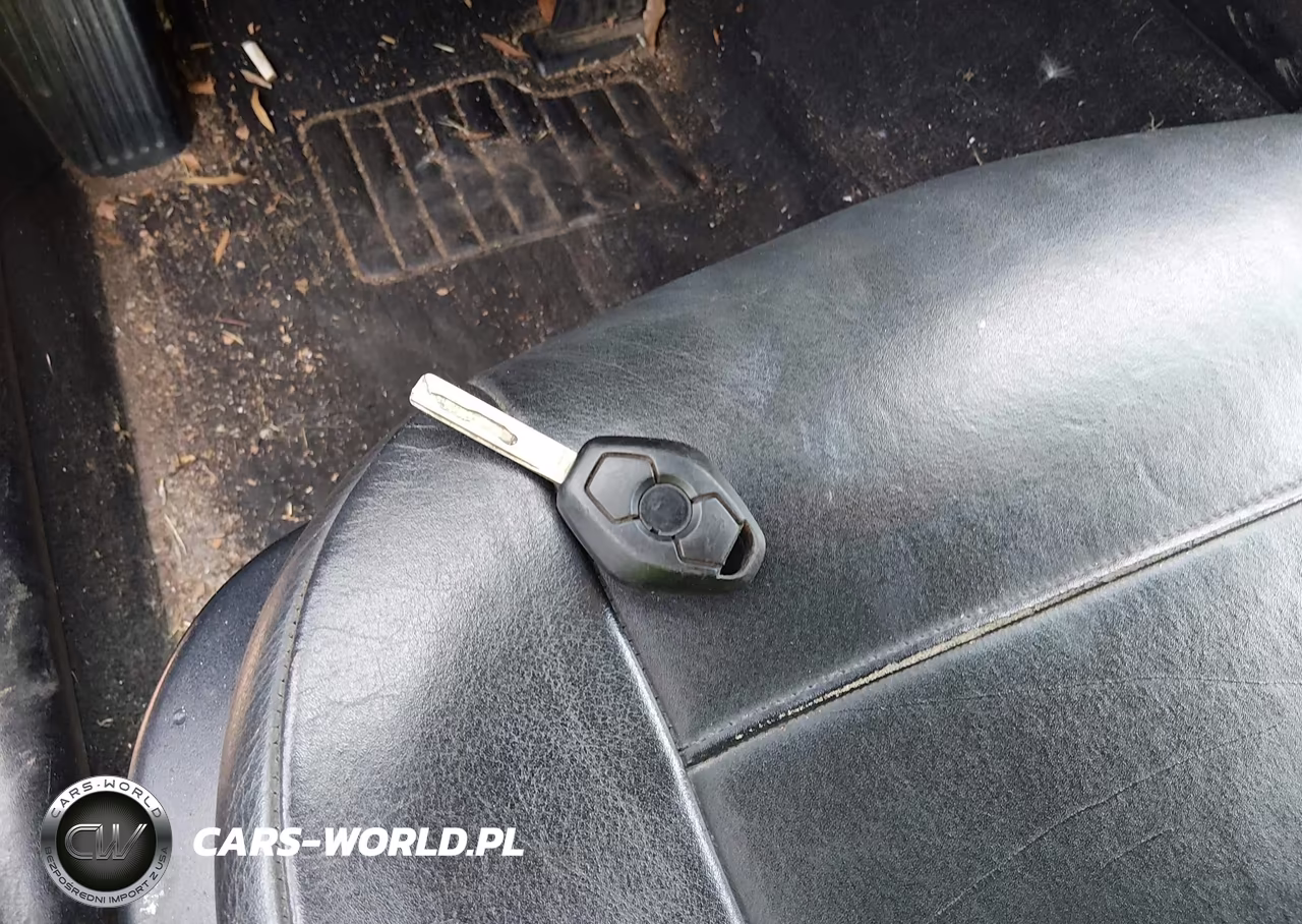 2004 BMW 325Xi VIN:WBAEU33494PR08113 - 11