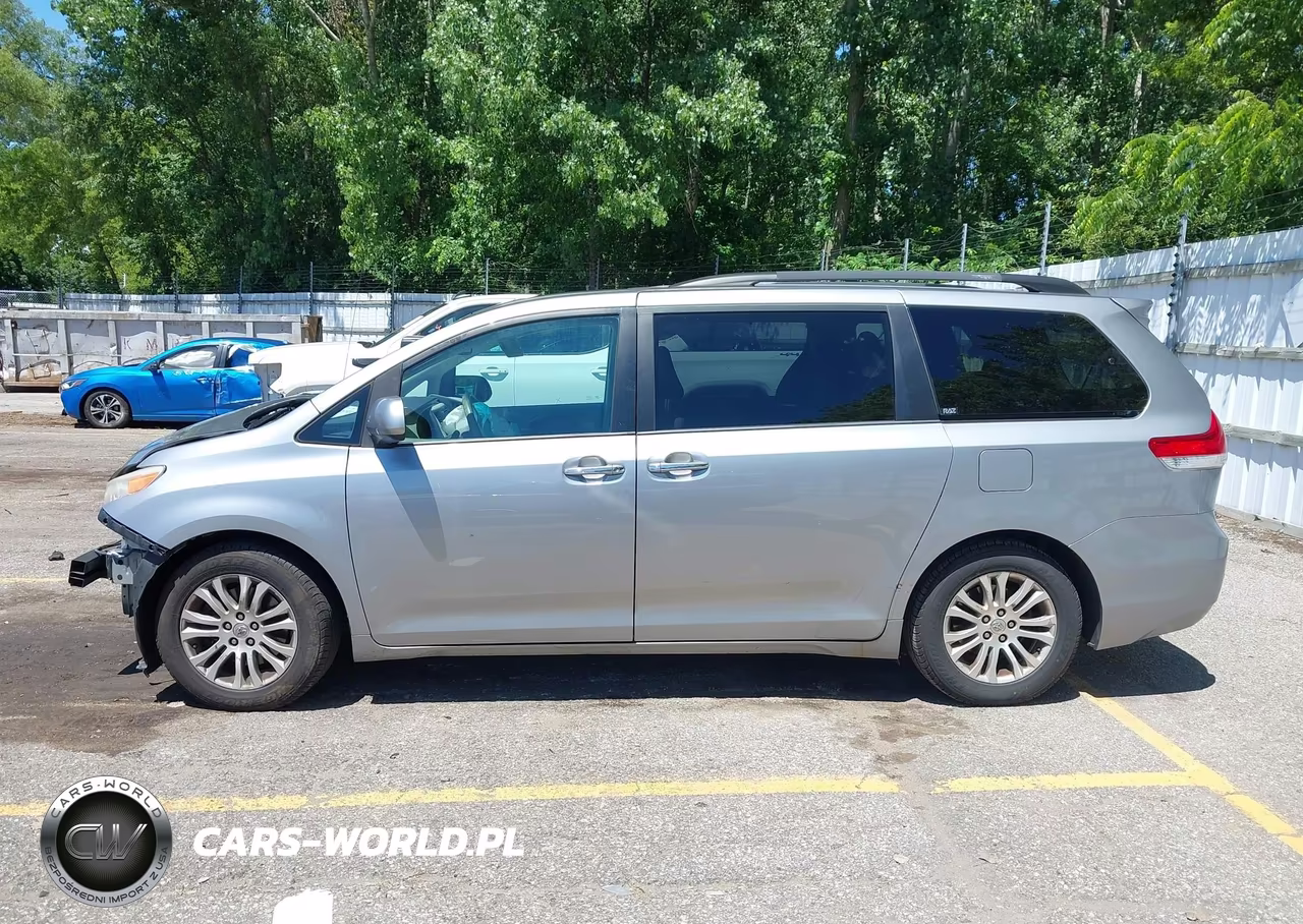 2013 Toyota Sienna Xle V6 8 Passenger VIN:5TDYK3DCXDS335112 - 15