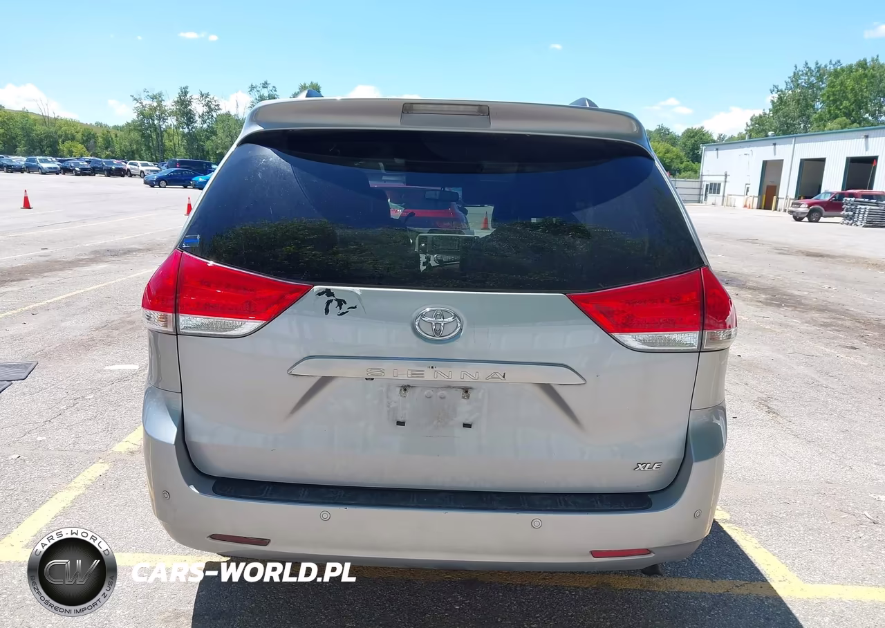 2013 Toyota Sienna Xle V6 8 Passenger VIN:5TDYK3DCXDS335112 - 17