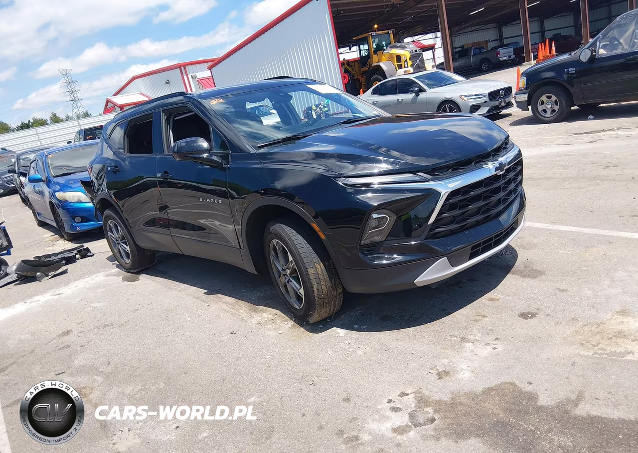 2023 Chevrolet Blazer Awd 2Lt – zdjęcie 1 z 17
