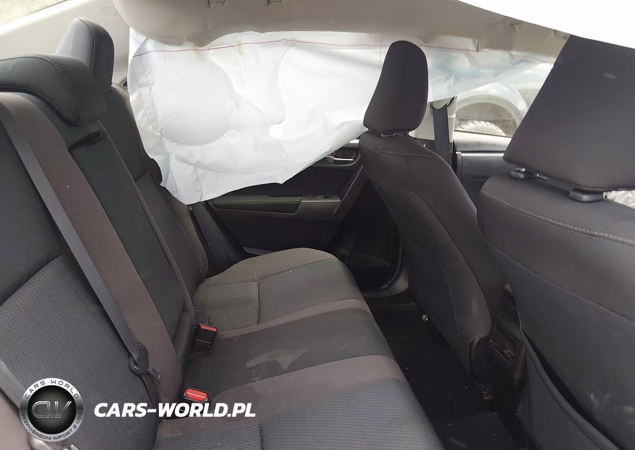 2018 Toyota Corolla Le VIN:5YFBURHE8JP766826 - 8