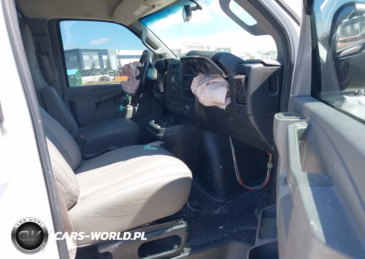 2018 Chevrolet Express 2500 Work Van VIN:1GCWGBFP8J1227146 - 5