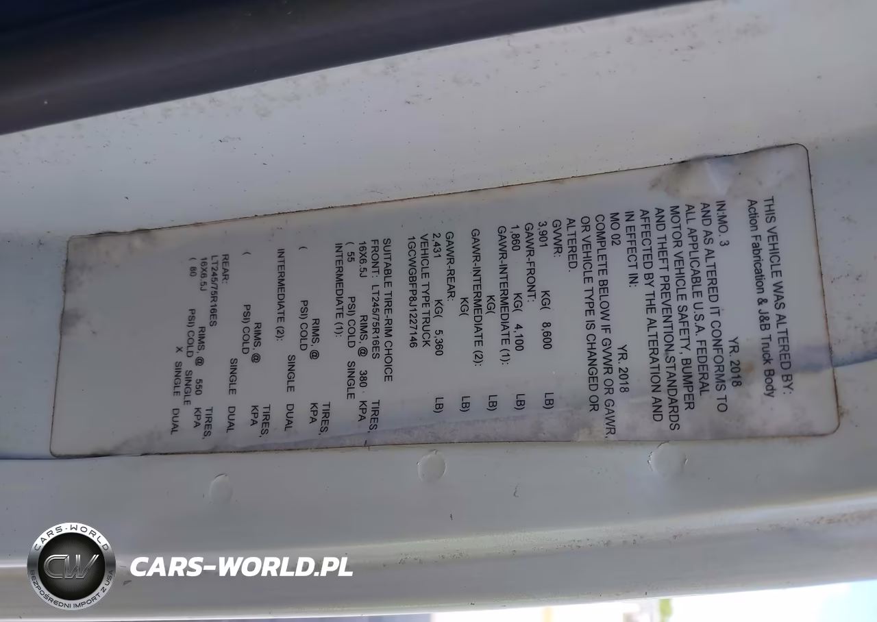 2018 Chevrolet Express 2500 Work Van VIN:1GCWGBFP8J1227146 - 9