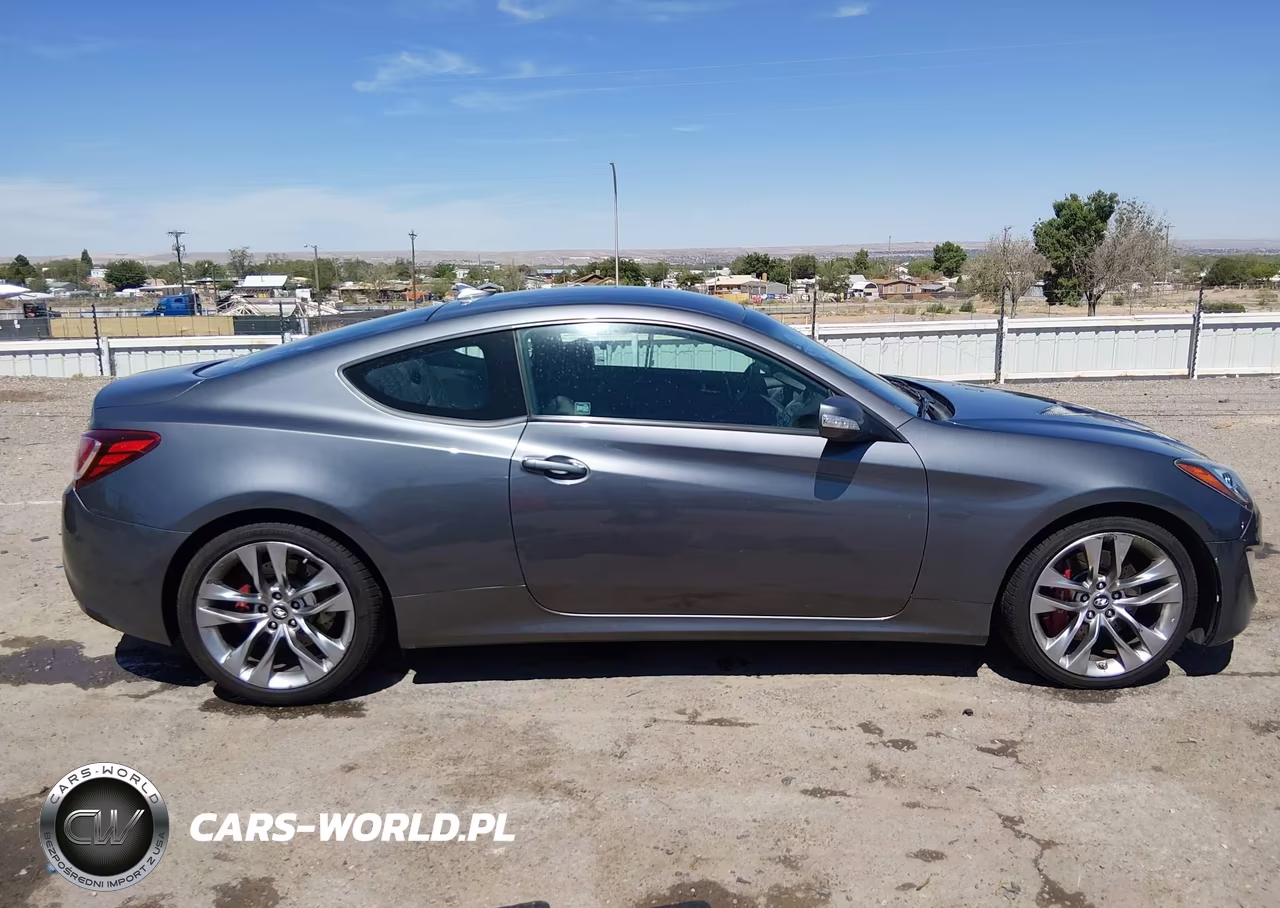 2014 Hyundai Genesis 3.8 R-Spec VIN:KMHHU6KJ2EU118028 - 13