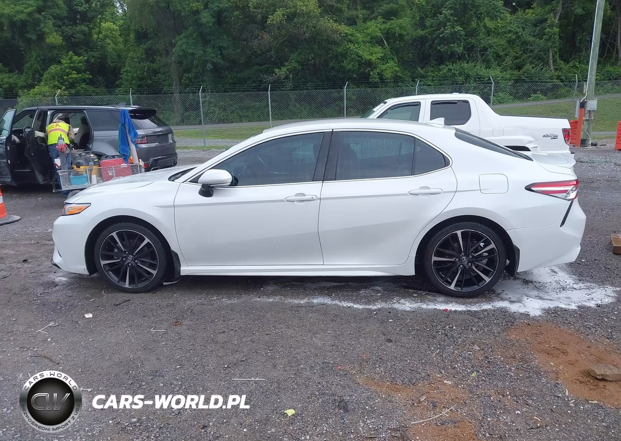 2020 Toyota Camry Xse VIN:4T1K61AK4LU926746 - 14