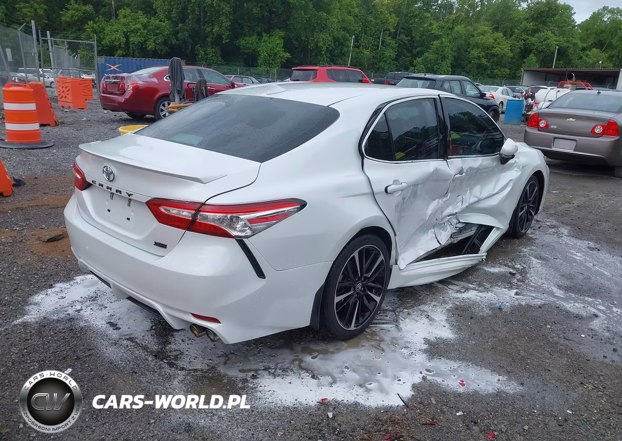 2020 Toyota Camry Xse VIN:4T1K61AK4LU926746 - 4