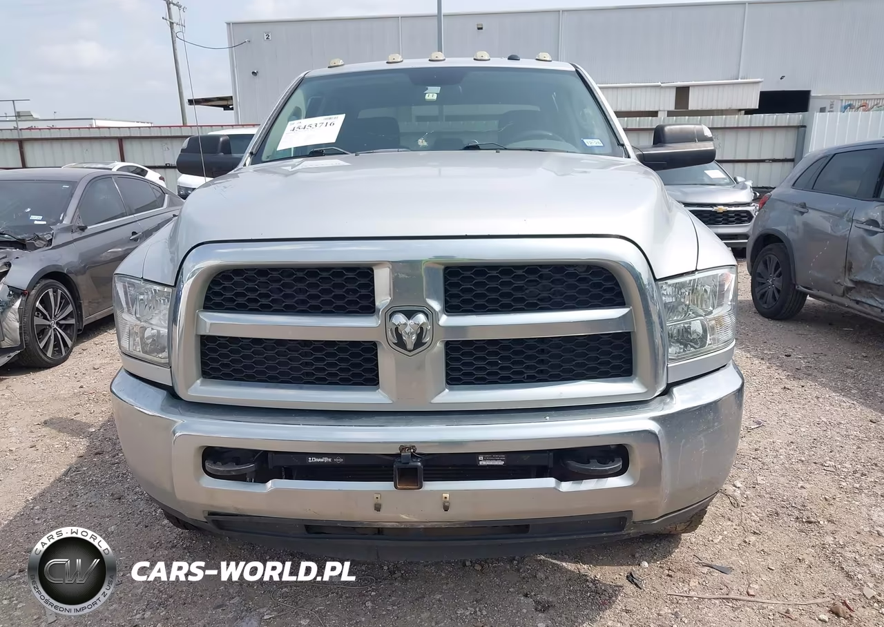 2018 Ram 3500 Tradesman 4X4 8' Box VIN:3C63RRGL2JG143916 - 13
