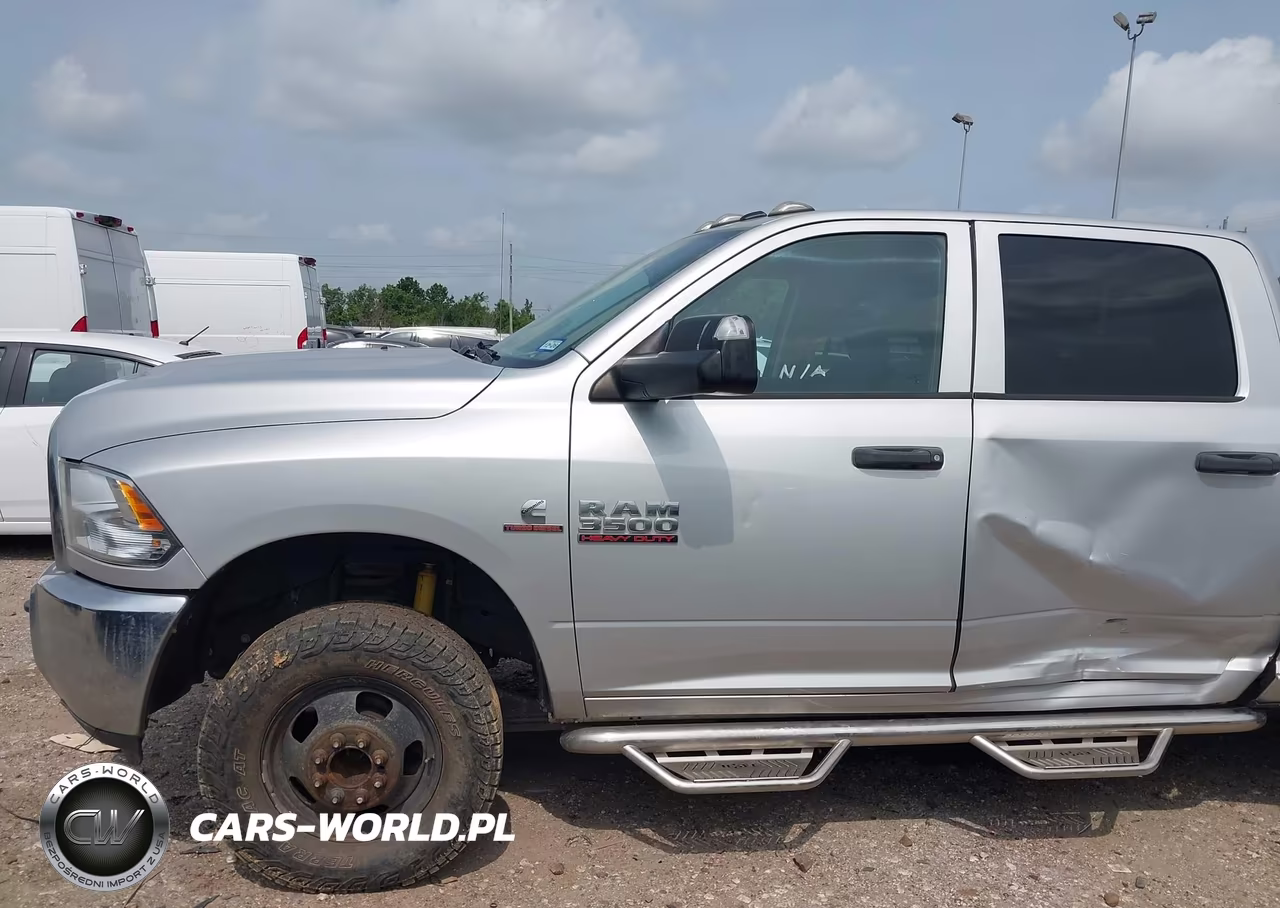 2018 Ram 3500 Tradesman 4X4 8' Box VIN:3C63RRGL2JG143916 - 15