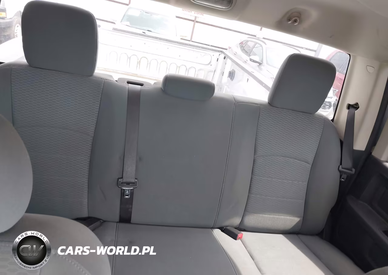 2018 Ram 3500 Tradesman 4X4 8' Box VIN:3C63RRGL2JG143916 - 6