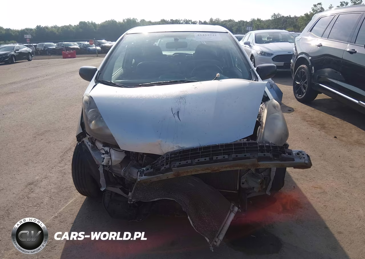 2011 Honda Fit VIN:JHMGE8H36BC009055 - 12