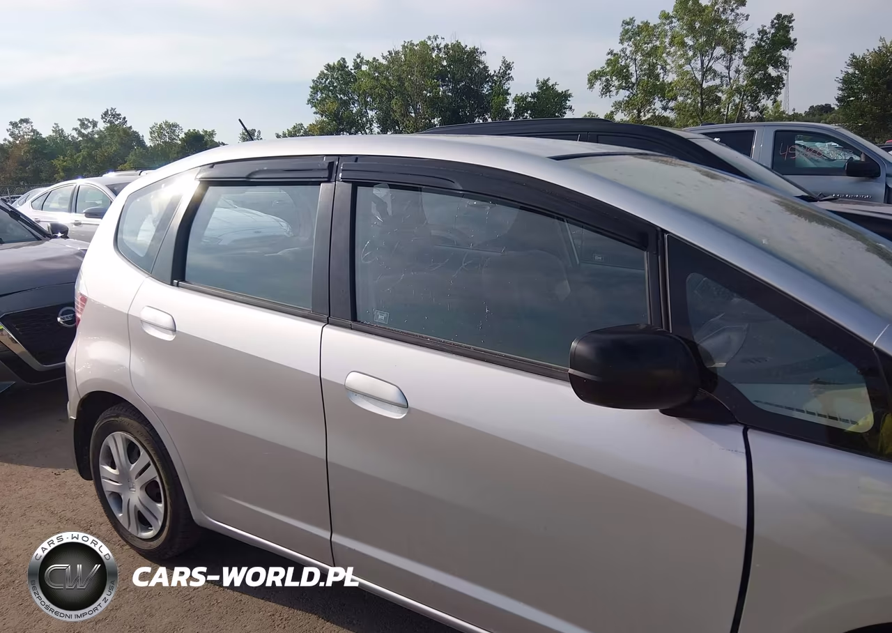 2011 Honda Fit VIN:JHMGE8H36BC009055 - 13
