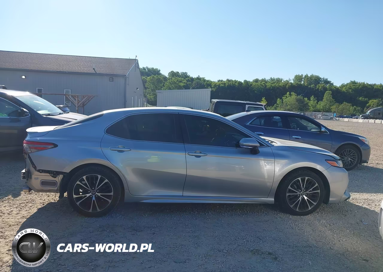 2018 Toyota Camry Se VIN:JTNB11HK3J3016030 - 13