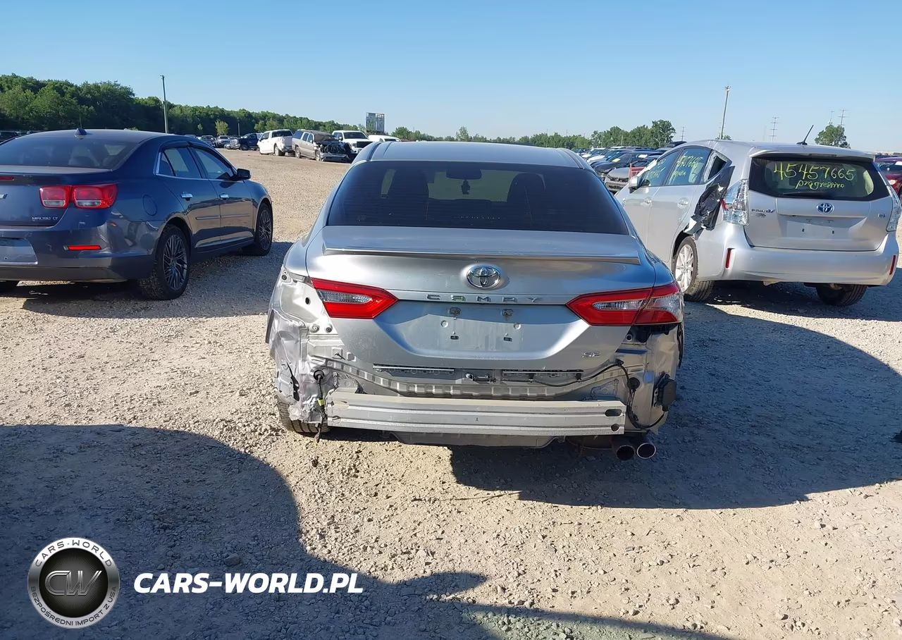 2018 Toyota Camry Se VIN:JTNB11HK3J3016030 - 16