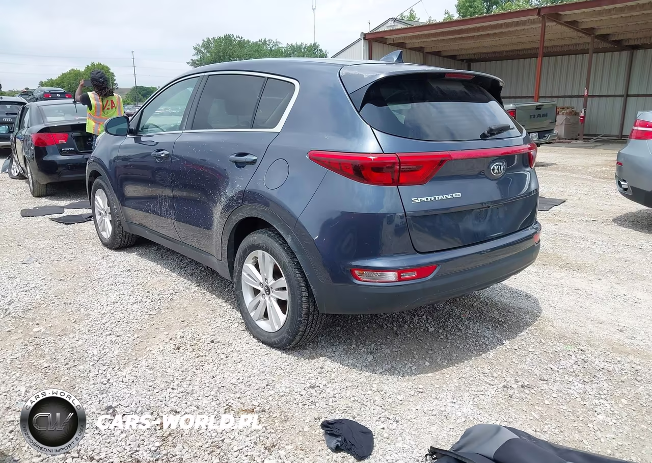 2018 Kia Sportage Lx VIN:KNDPM3AC1J7472634 - 3