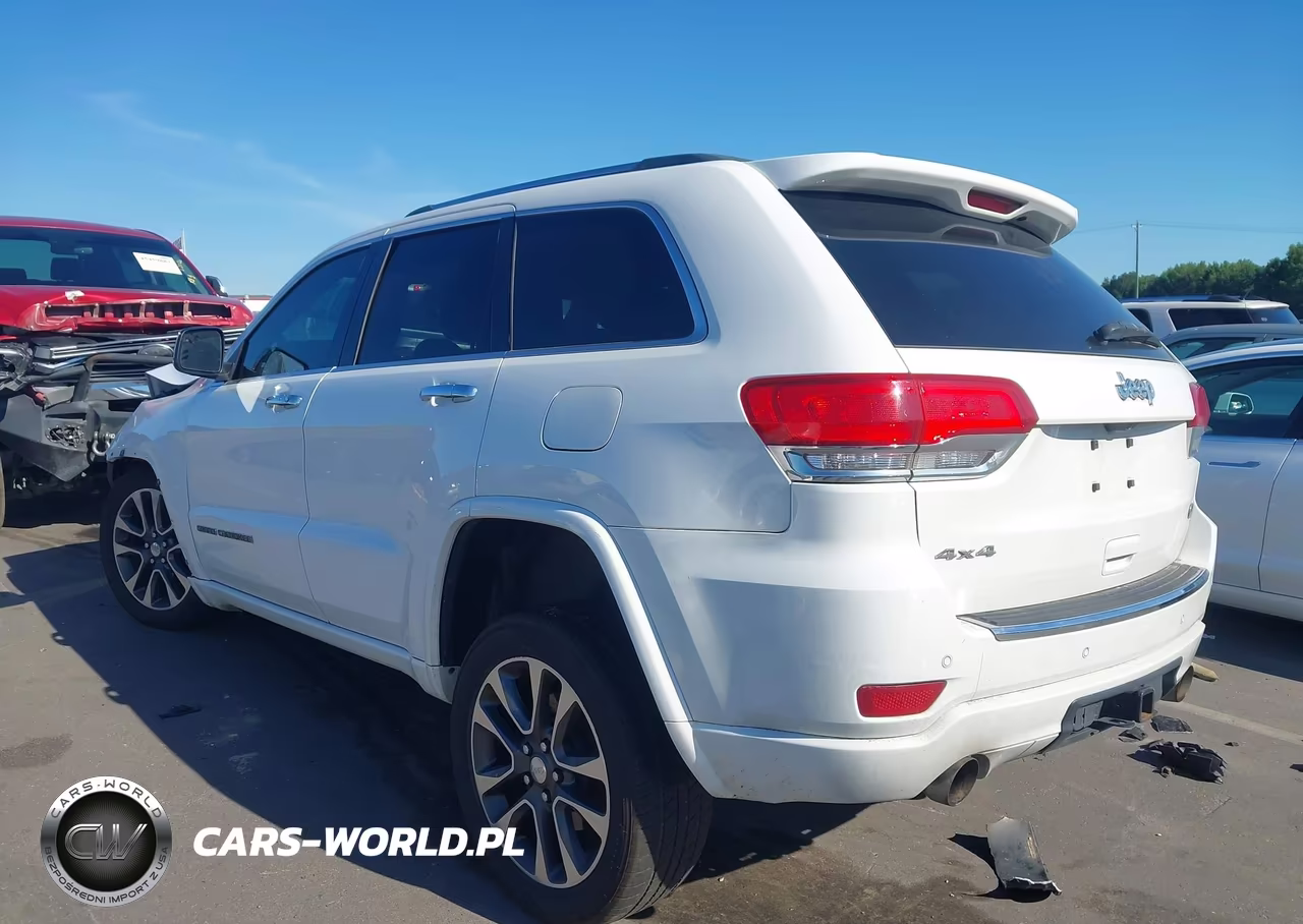 2018 Jeep Grand Cherokee Overland 4X4 VIN:1C4RJFCT3JC166610 - 3