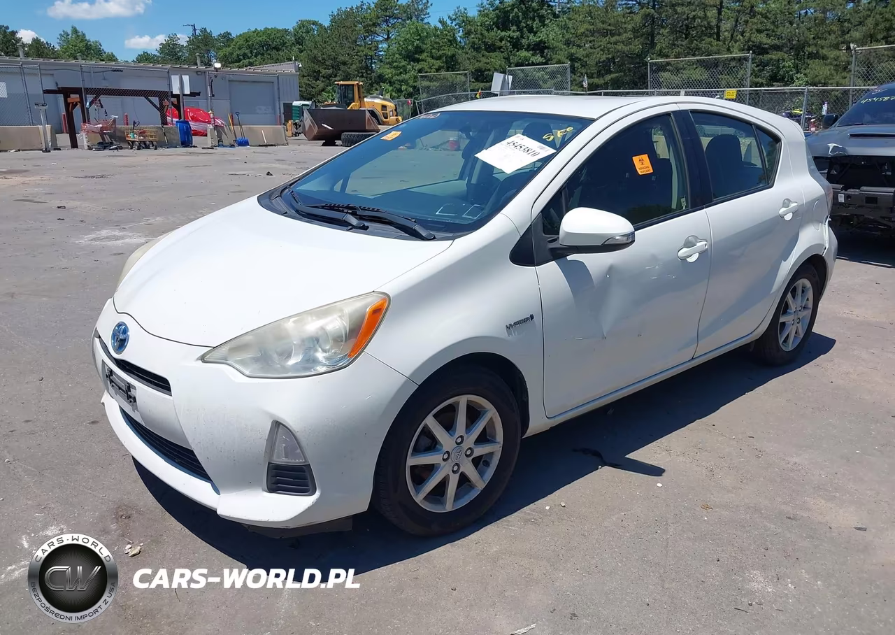 2012 Toyota Prius C Three VIN:JTDKDTB30C1526018 - 2