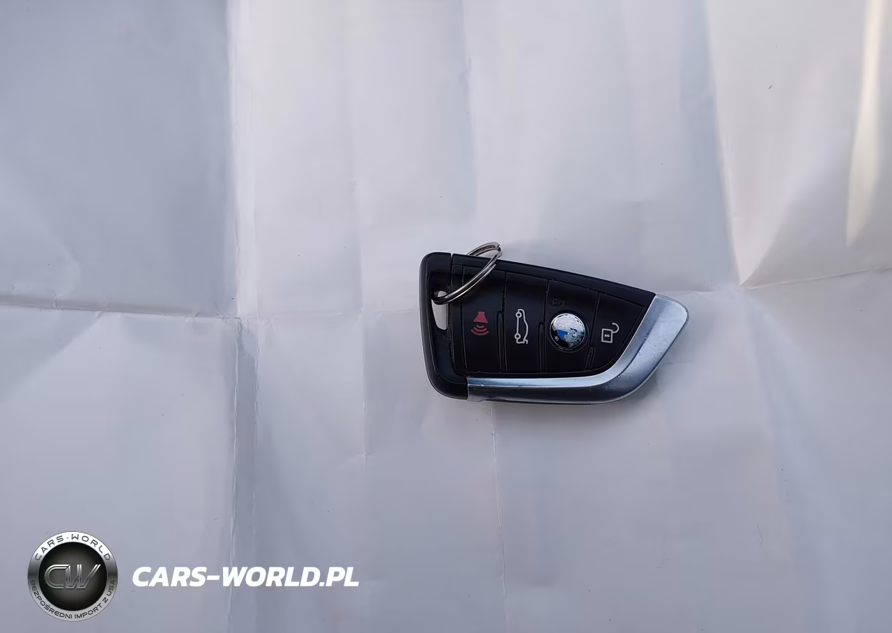 2018 BMW X1 xDrive28I VIN:WBXHT3C37J5F90595 - 11