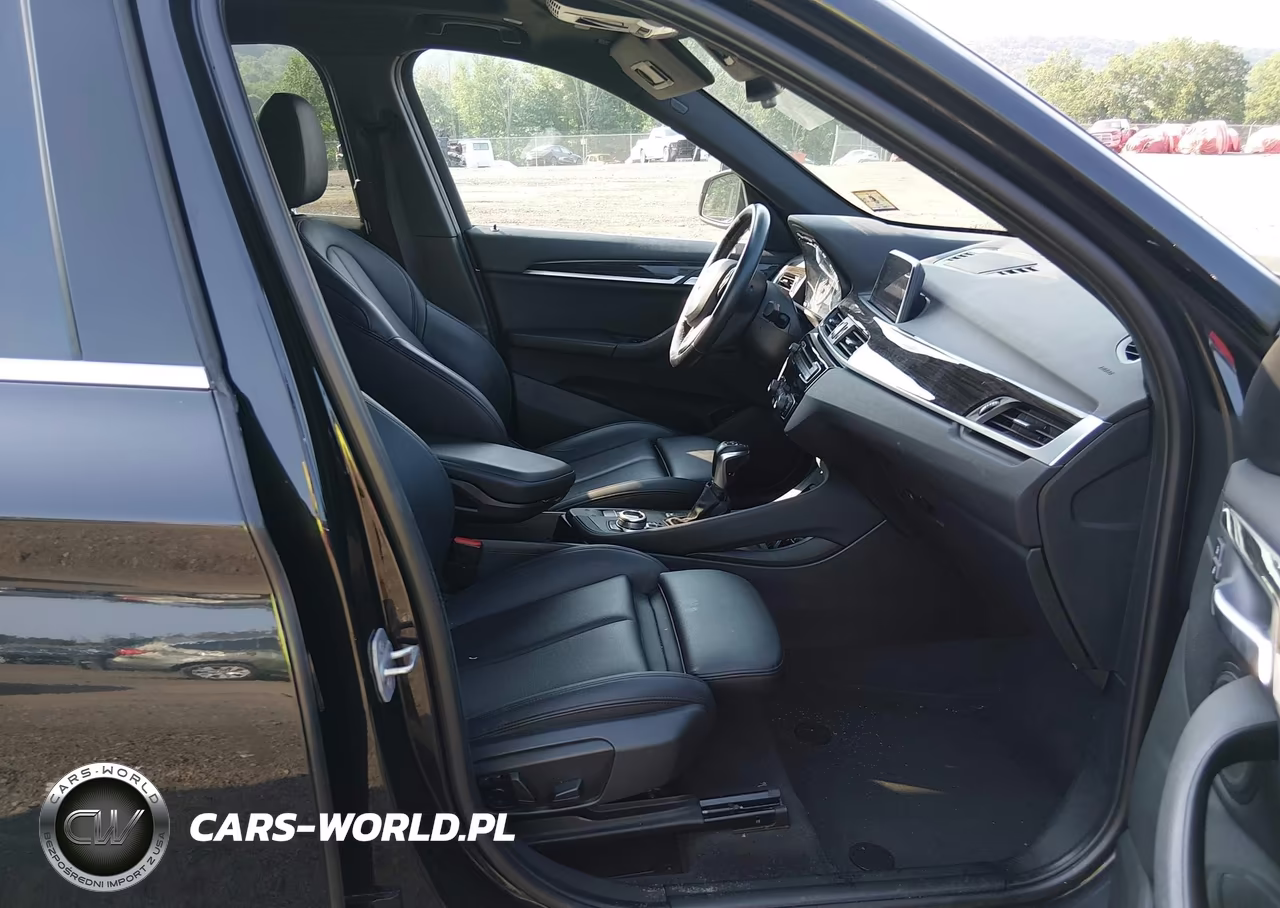 2018 BMW X1 xDrive28I VIN:WBXHT3C37J5F90595 - 5