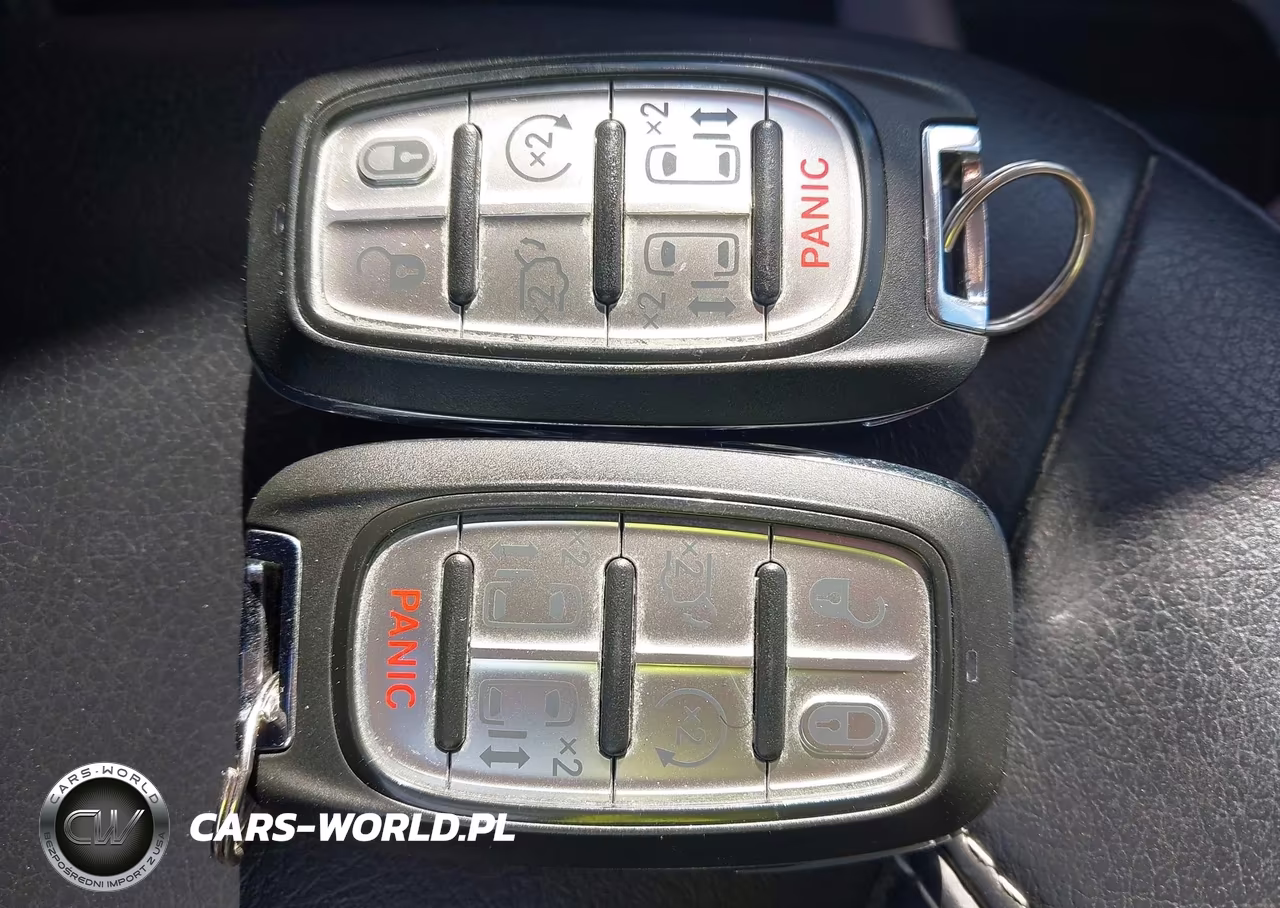 2022 Chrysler Pacifica Hybrid Touring L VIN:2C4RC1L79NR238729 - 11