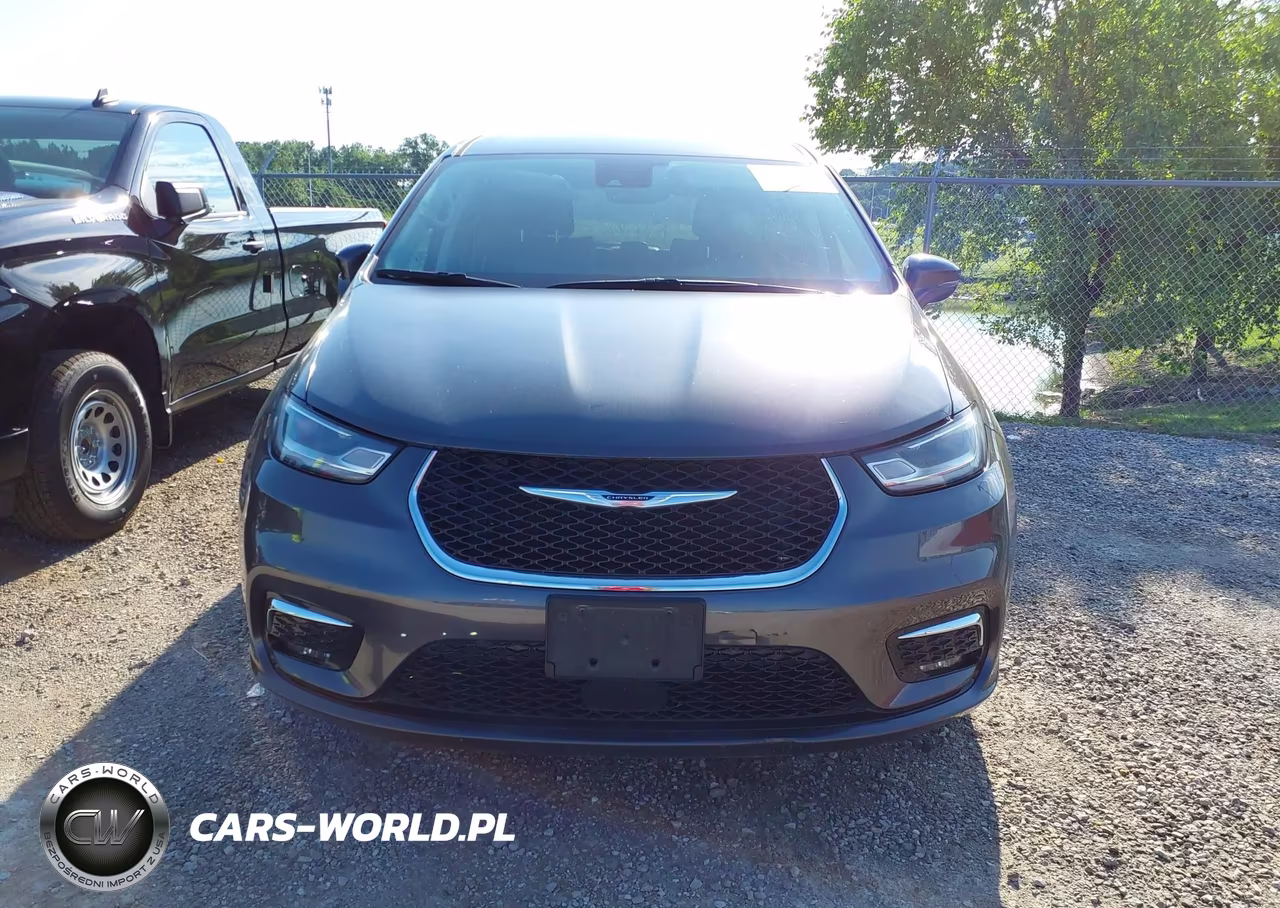 2022 Chrysler Pacifica Hybrid Touring L VIN:2C4RC1L79NR238729 - 12