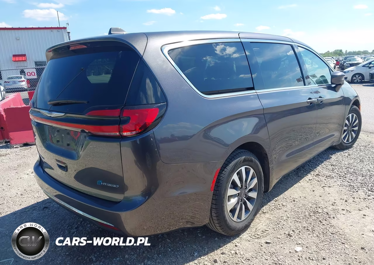 2022 Chrysler Pacifica Hybrid Touring L VIN:2C4RC1L79NR238729 - 4