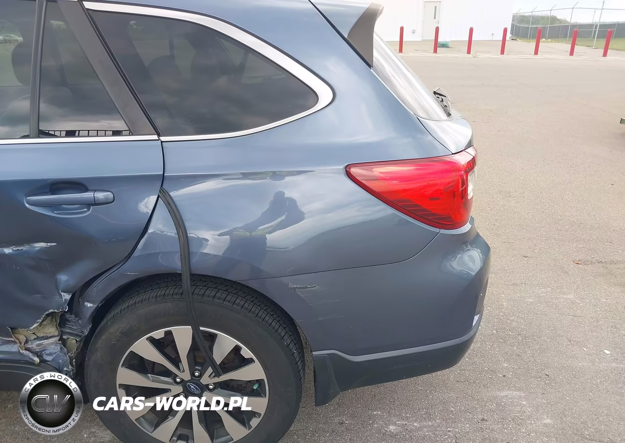 2015 Subaru Outback 2.5I Limited VIN:4S4BSBLC3F3325362 - 17