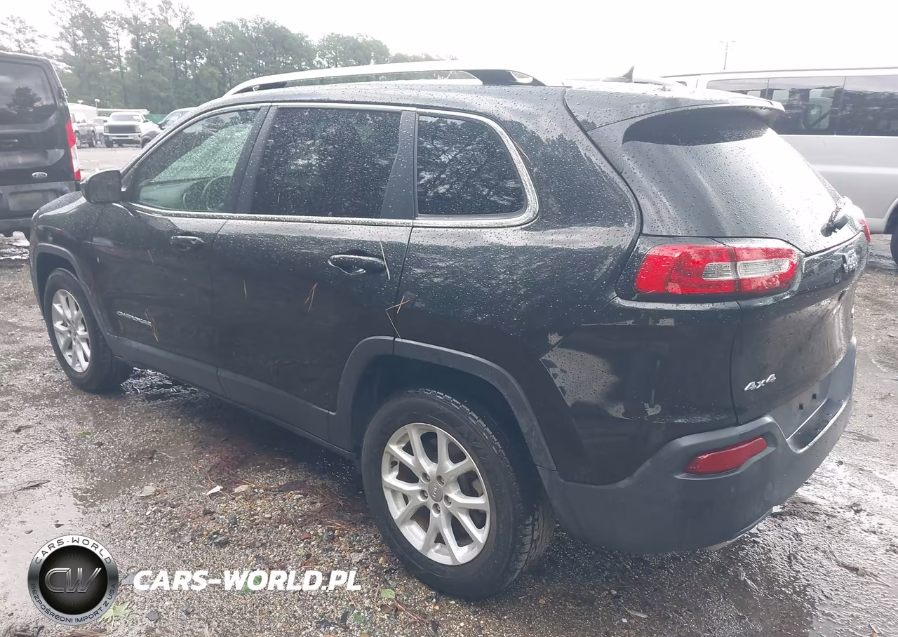2016 Jeep Cherokee Latitude VIN:1C4PJMCS2GW325952 - 3