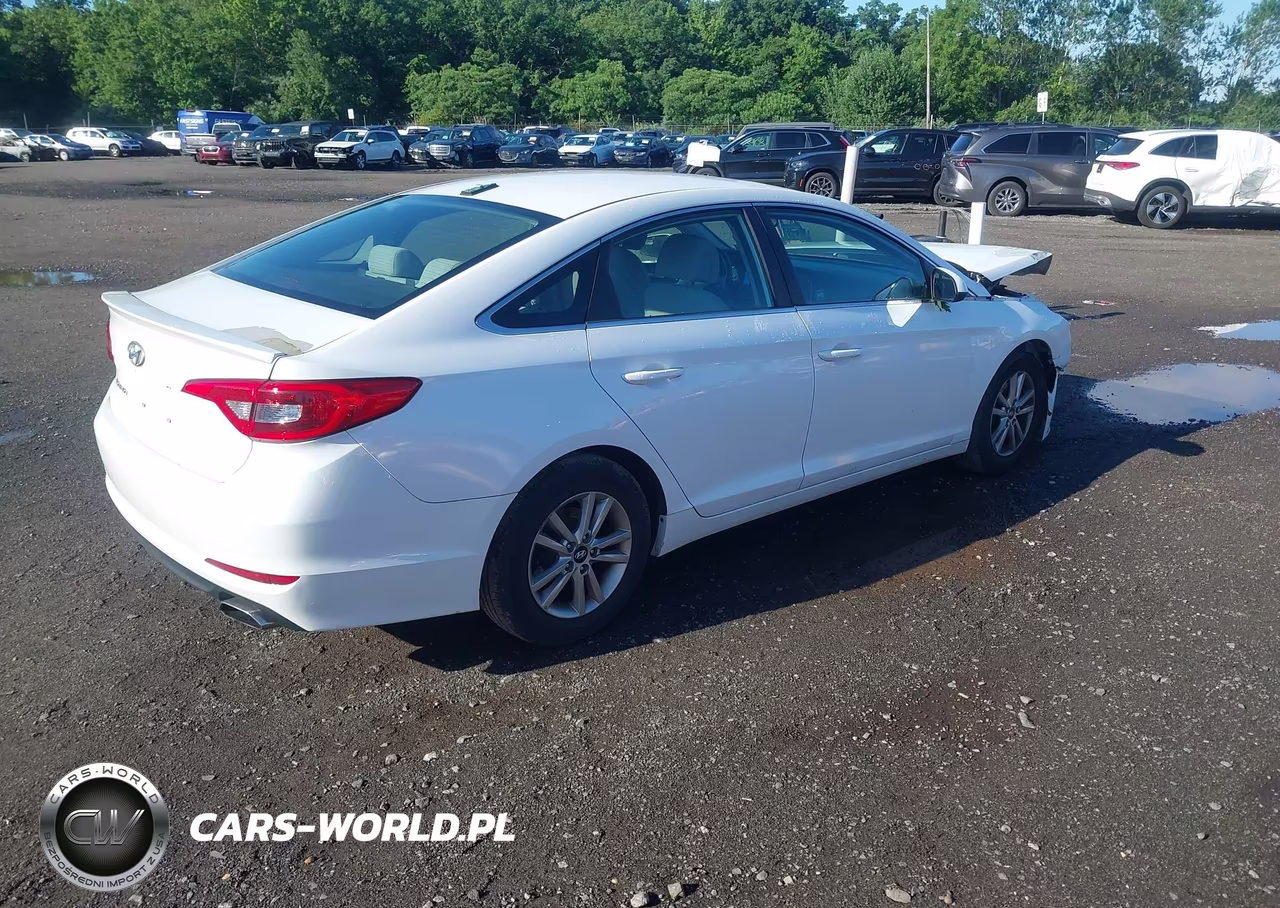 2017 Hyundai Sonata VIN:5NPE24AF1HH548520 - 4