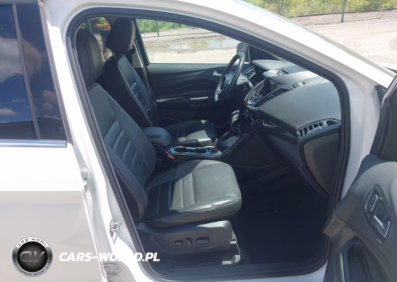 2016 Ford Escape Titanium VIN:1FMCU9J99GUA94249 - 5