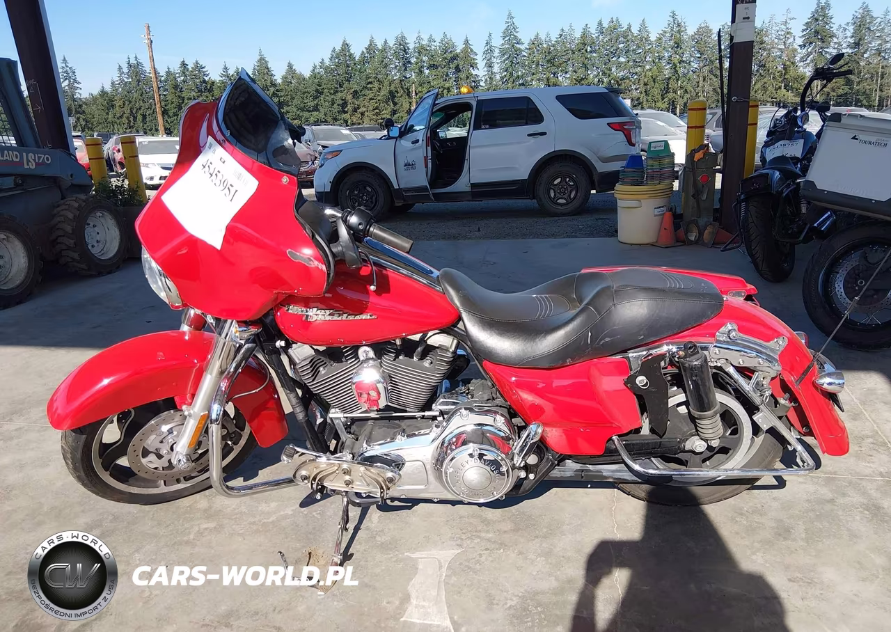 2010 Harley-Davidson Flhx VIN:1HD1KB413AB670188 - 13