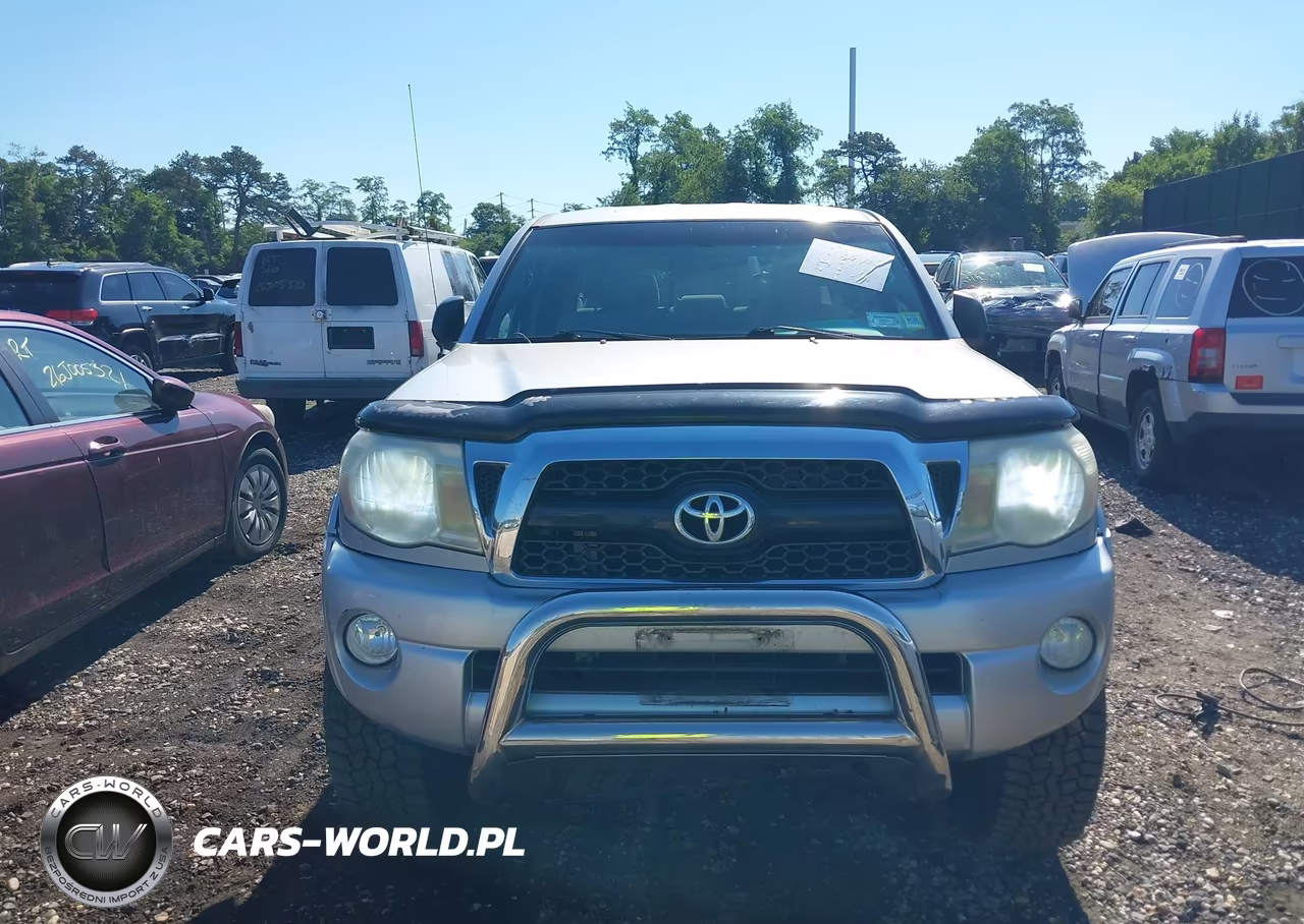 2011 Toyota Tacoma Base V6 VIN:3TMLU4ENXBM071994 - 12