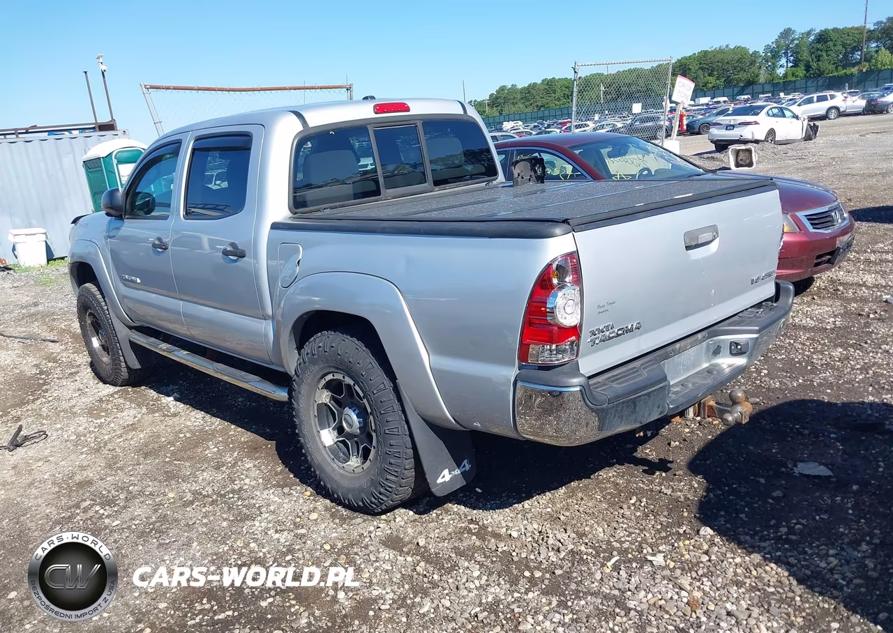 2011 Toyota Tacoma Base V6 VIN:3TMLU4ENXBM071994 - 3