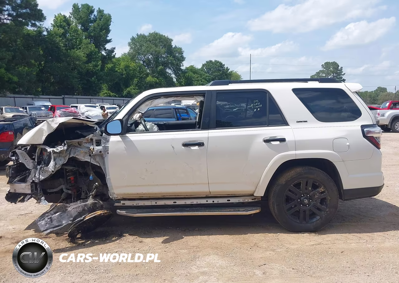 2020 Toyota 4Runner Nightshade Special Edition VIN:JTEZU5JR0L5220523 - 15