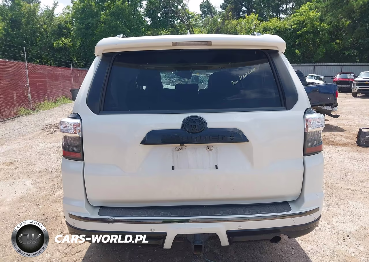 2020 Toyota 4Runner Nightshade Special Edition VIN:JTEZU5JR0L5220523 - 17